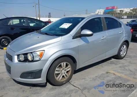 2016 Chevrolet Sonic Lt Auto z USA, uszkodzony, nr VIN 1G1JC5SB9G4166603